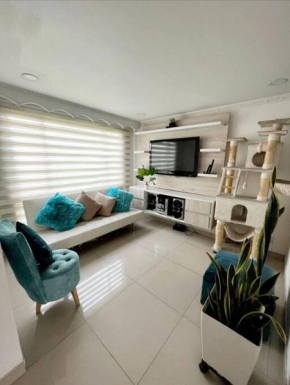 En Bogotá, Hermosa Casa Villa Encanto a 5 minutos del aeropuerto